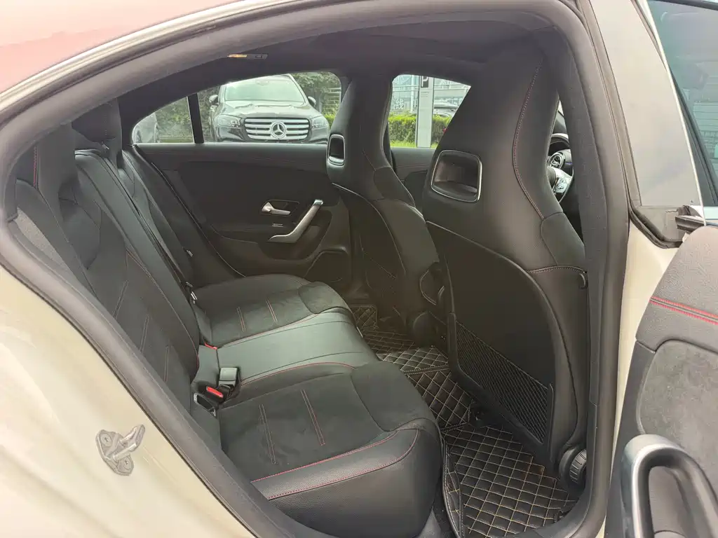 Mercedes-Benz CLA (Import) — миниатюра 12