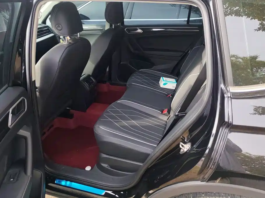 Volkswagen Tiguan L — миниатюра 11