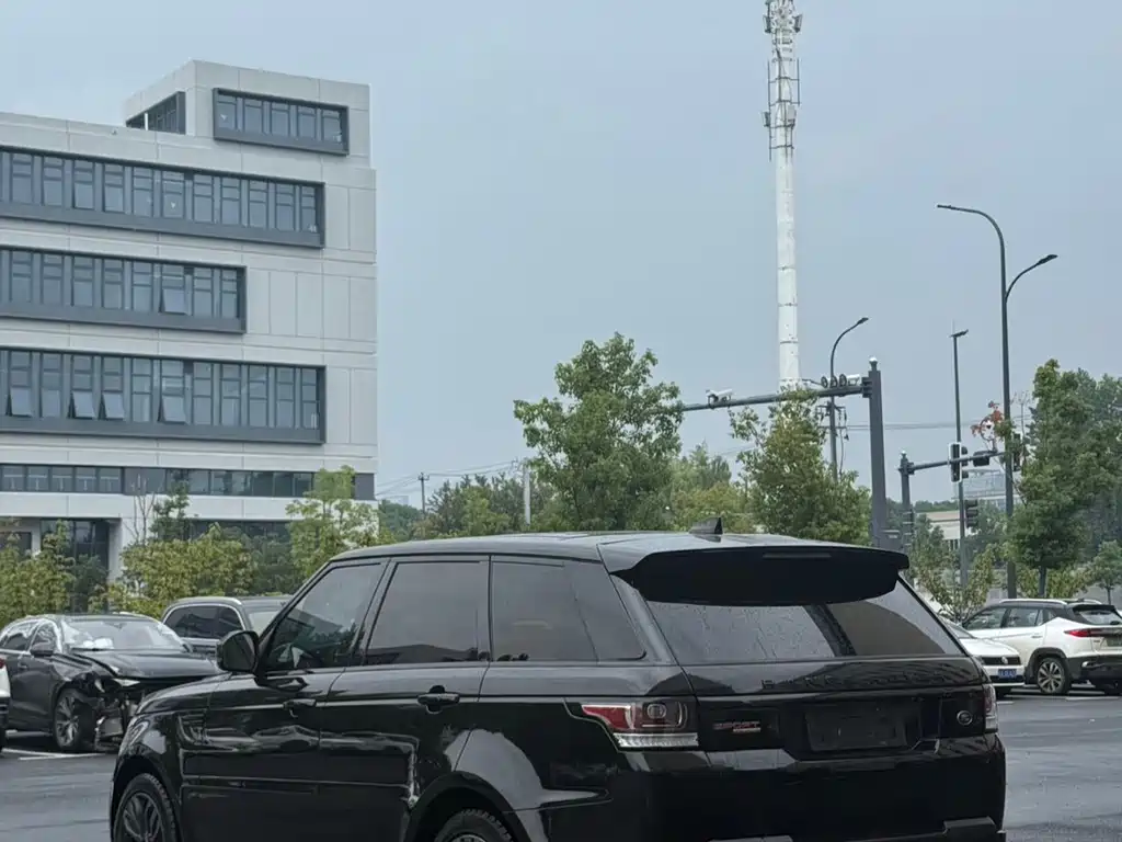 Land Rover Sport — миниатюра 8