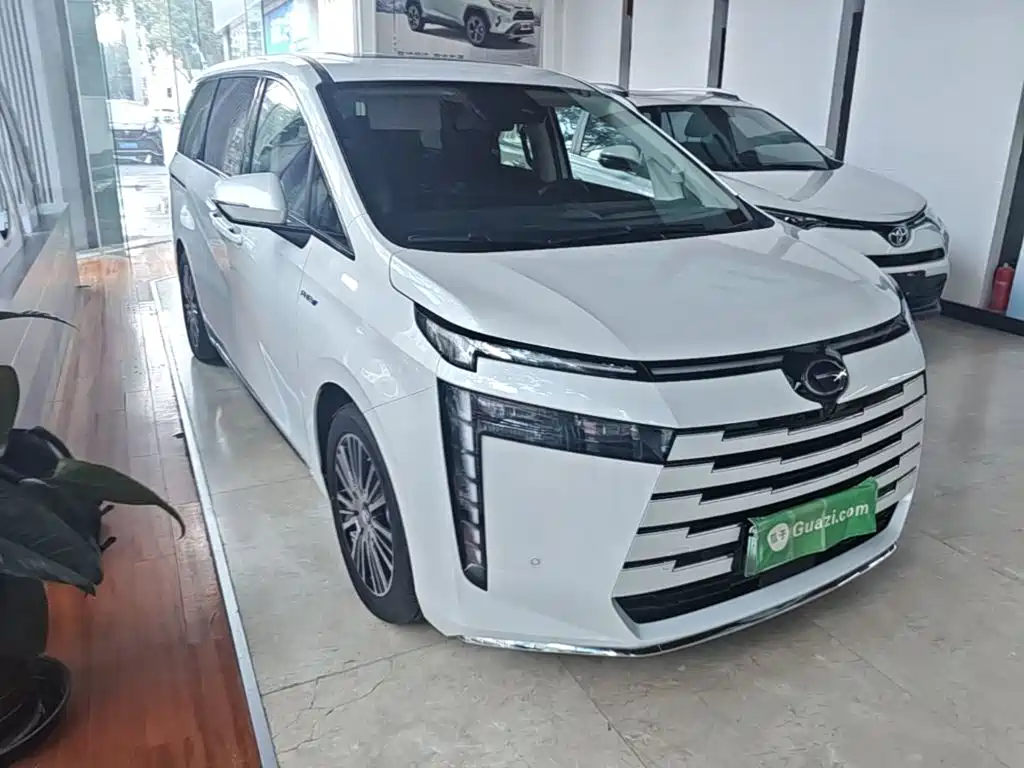 GAC Motor 传祺E8 PHEV — миниатюра 4