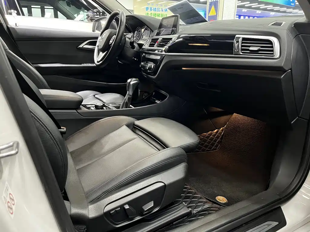 BMW 1 Series — миниатюра 11