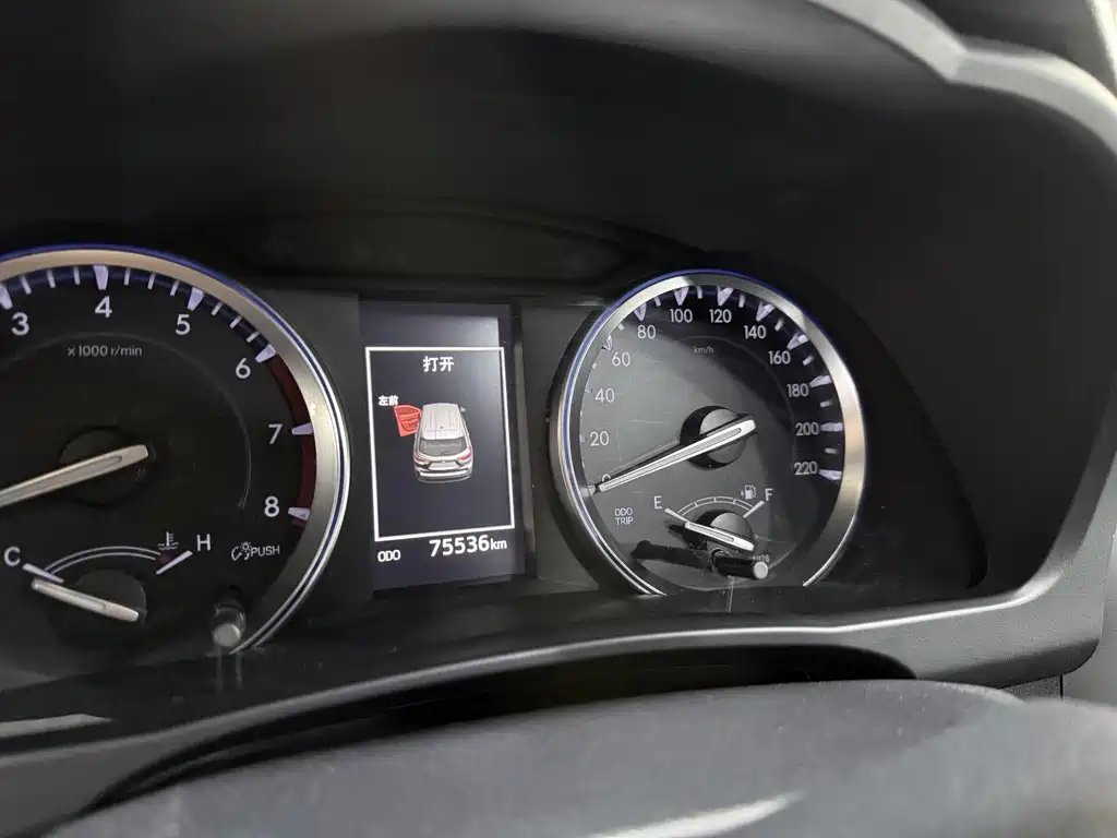 Toyota Highlander 2021 2.0T Luxury 7 мест