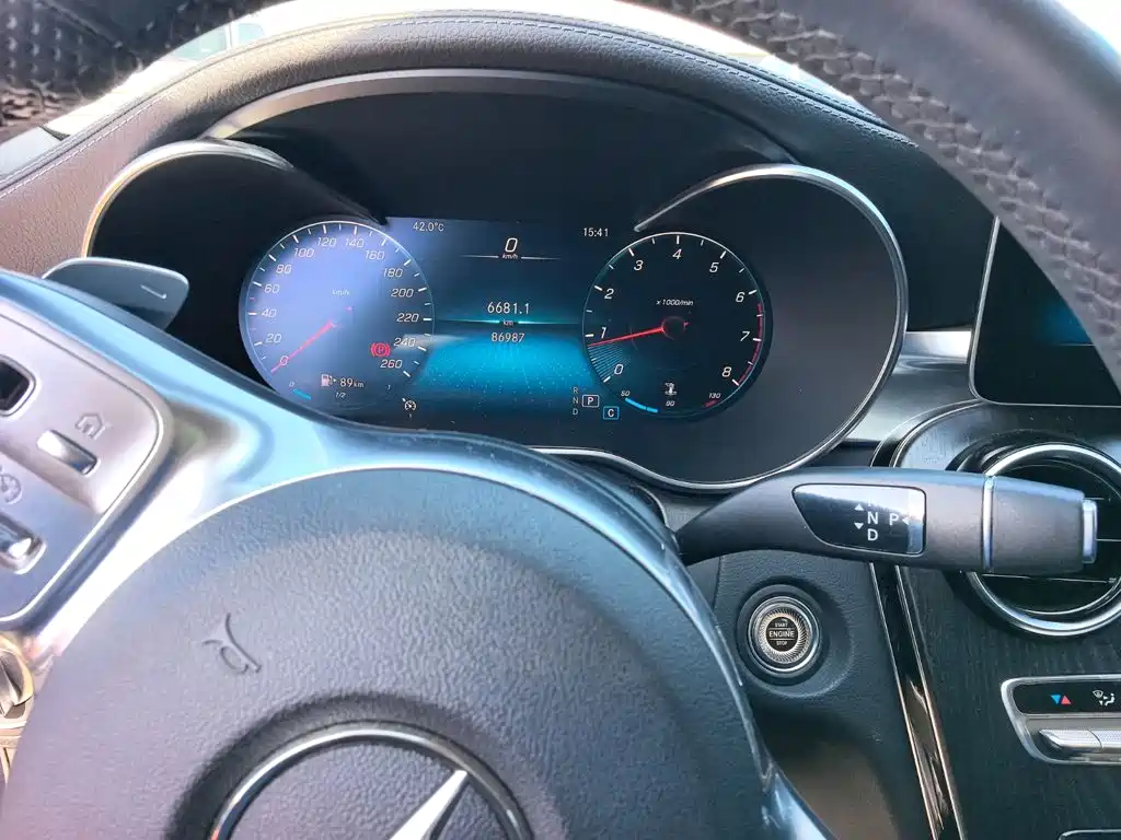 Mercedes-Benz C-Class — миниатюра 11
