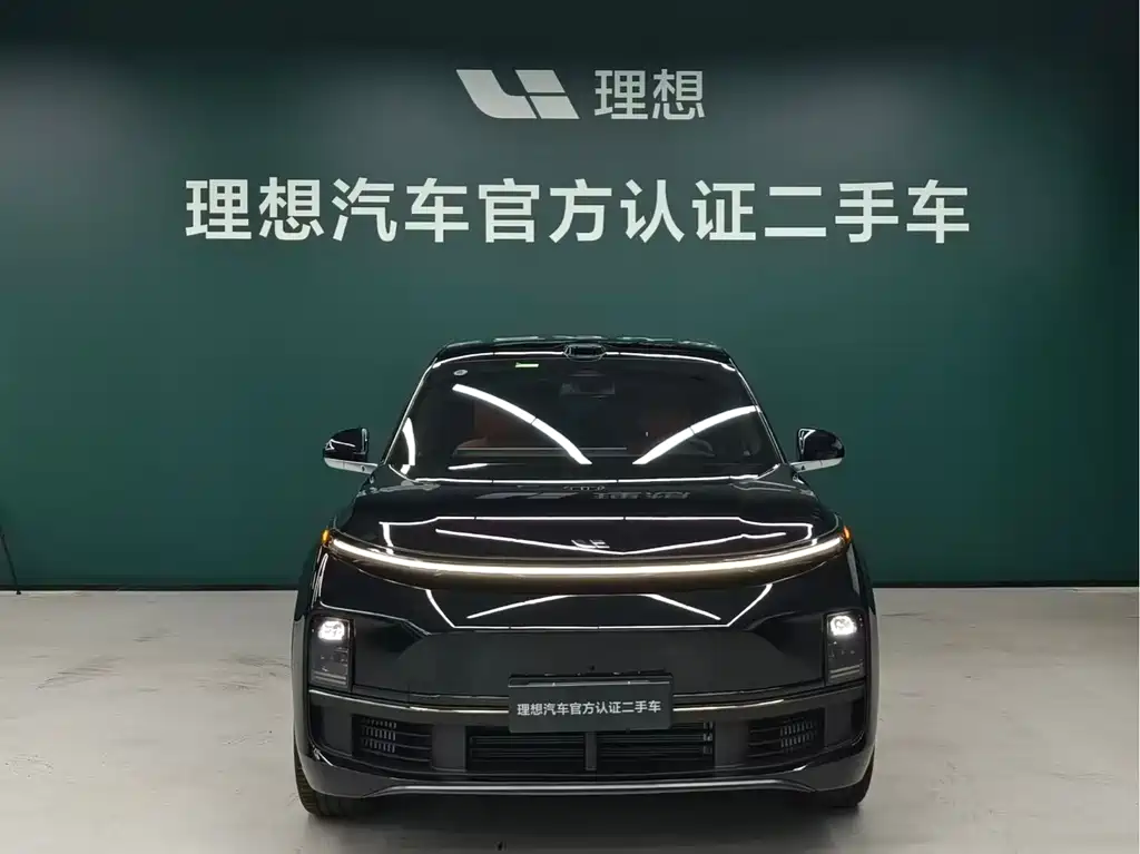 Li Auto Li L8 2025