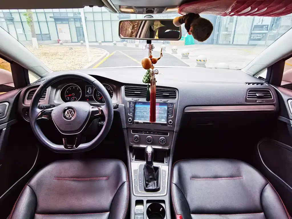 Volkswagen Golf — миниатюра 10