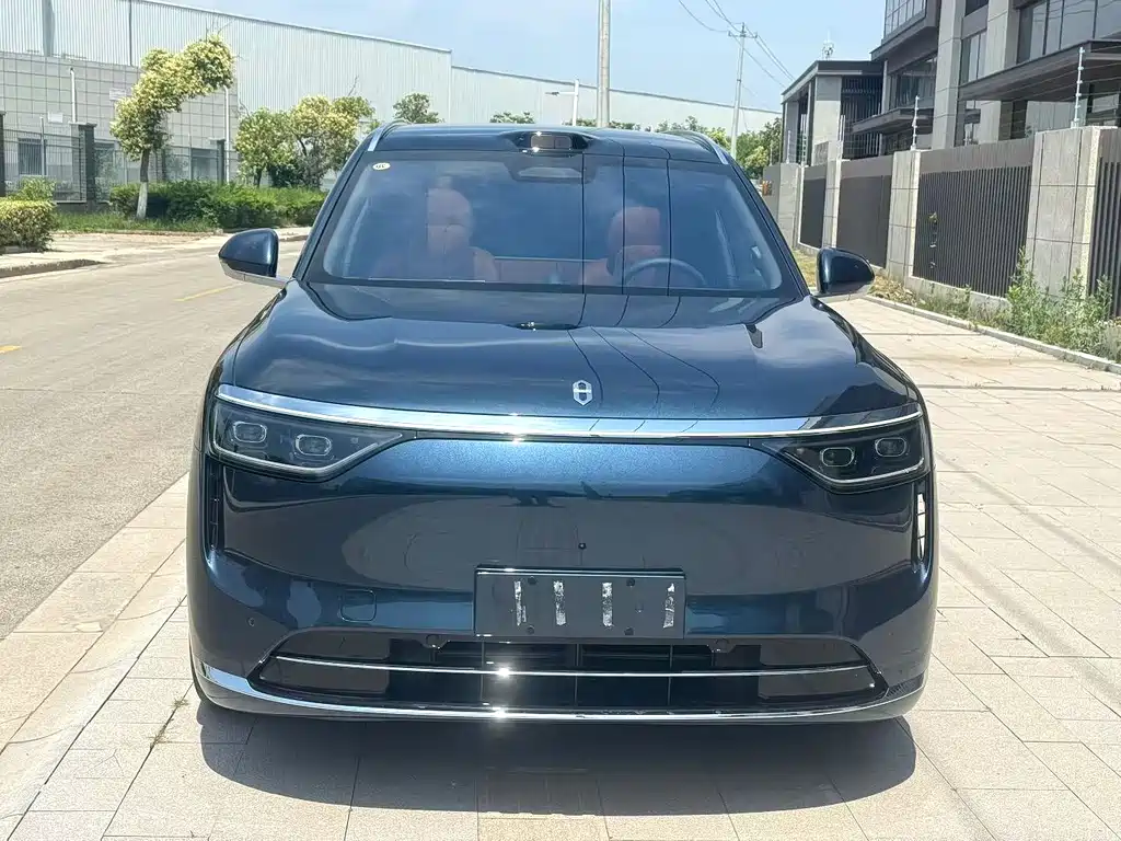 Aito M8 2025 Ultra 53.4kWh 5 мест (192 )