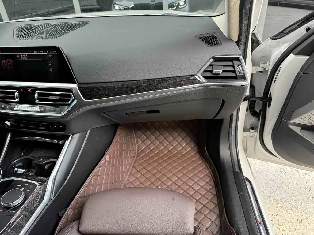 BMW 3 Series — миниатюра 43