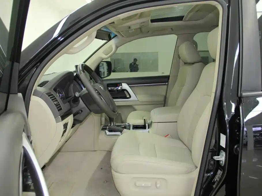 Toyota Land Cruiser — миниатюра 6