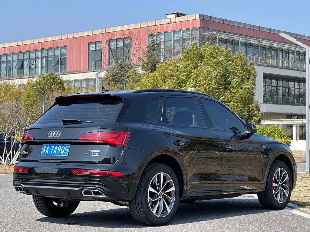 Audi Q5L 2024 40 TFSI Luxury