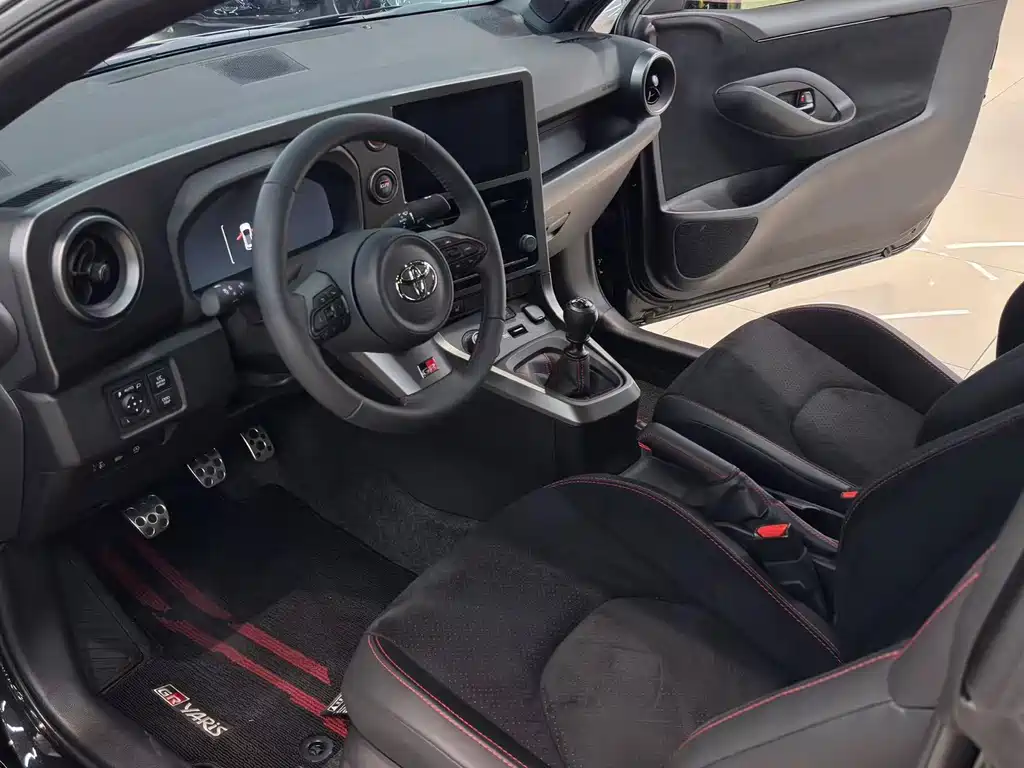 Toyota GR YARIS — миниатюра 5