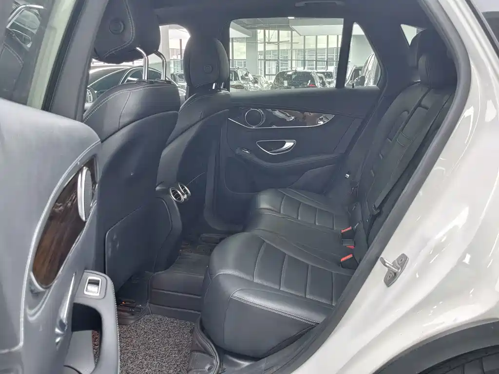 Mercedes-Benz GLC — миниатюра 12