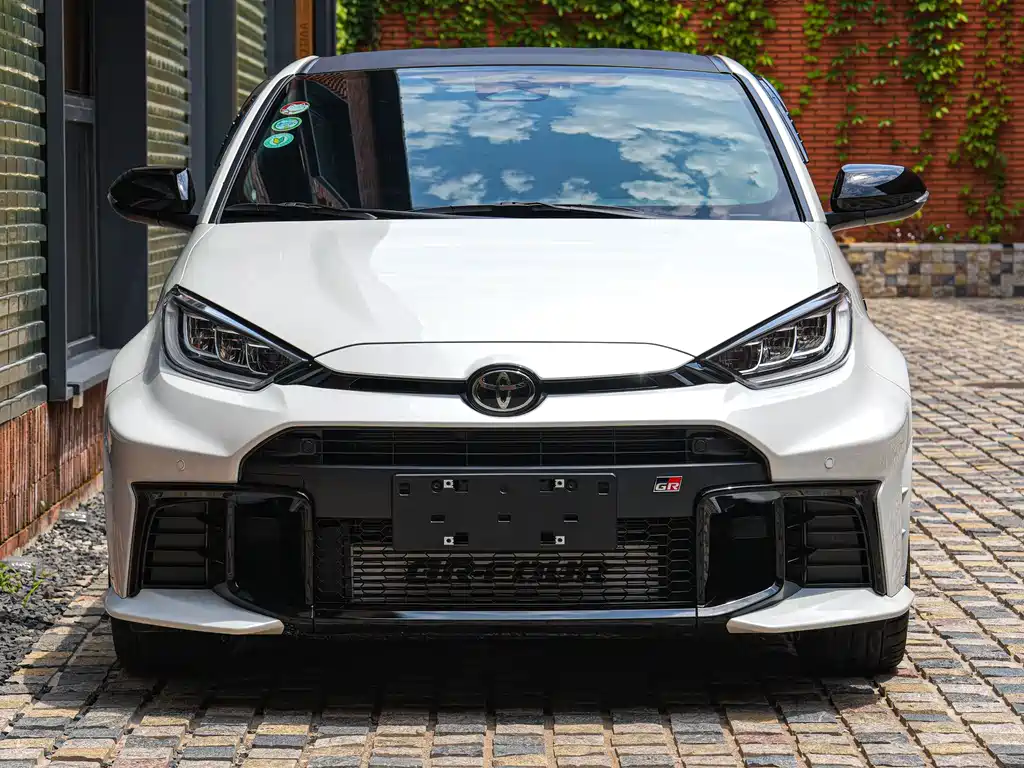 Toyota GR YARIS 2025 GR