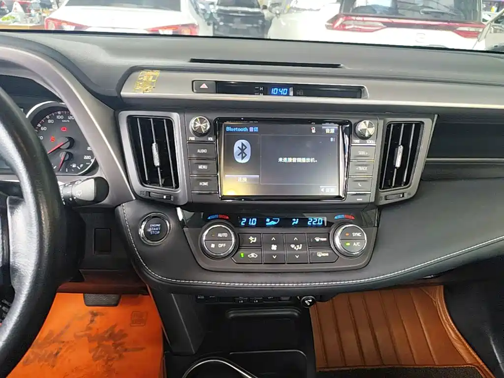 Toyota RAV4 — миниатюра 13