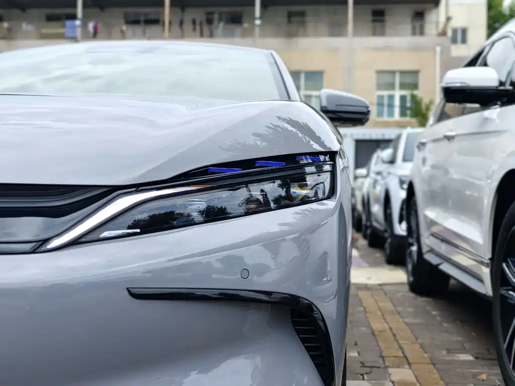 BYD Han 2025 DM-i Smart Drive 125KM Luxury