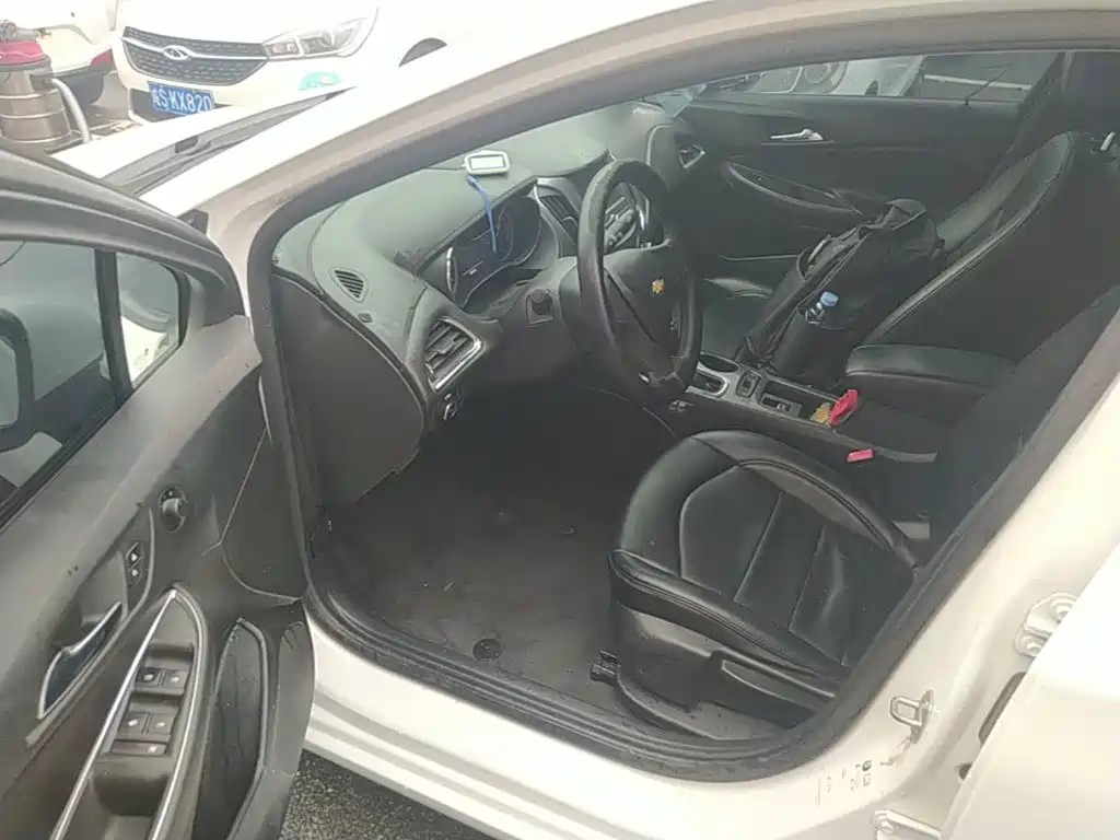 Chevrolet Cruze — миниатюра 16
