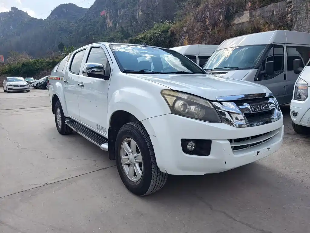 ISUZU D MAX