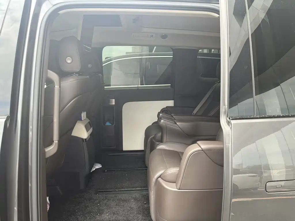 Li Auto Li MEGA — миниатюра 9