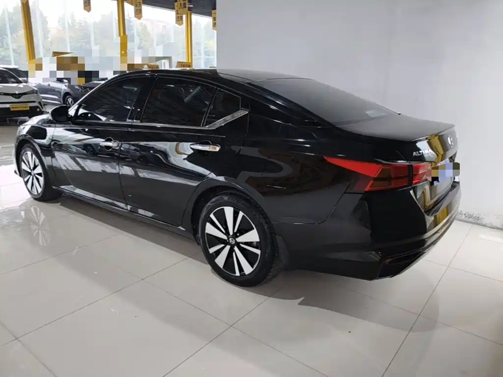 Nissan Teana — миниатюра 5