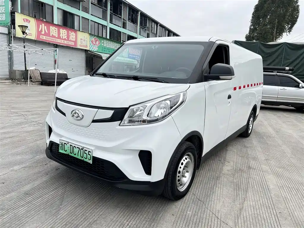 SAIC MAXUS CHASE EV30