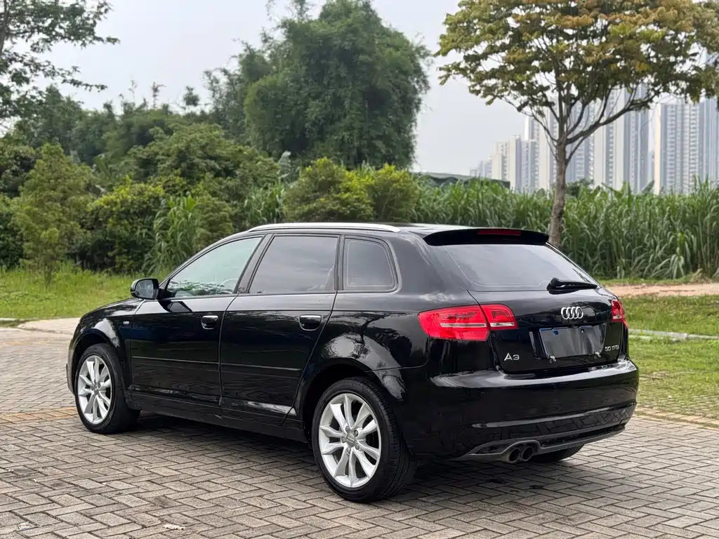 Audi A3 (Import) Sportback 30 TFSI Luxury Type, фото 6