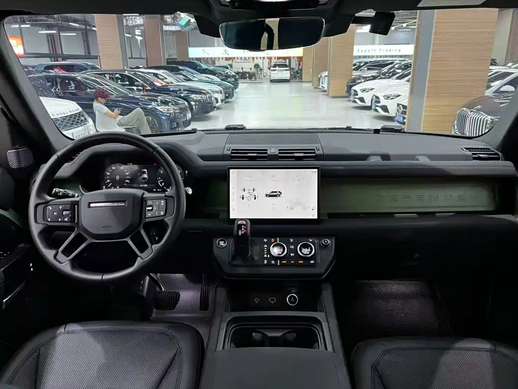 Land Rover Defender — миниатюра 10