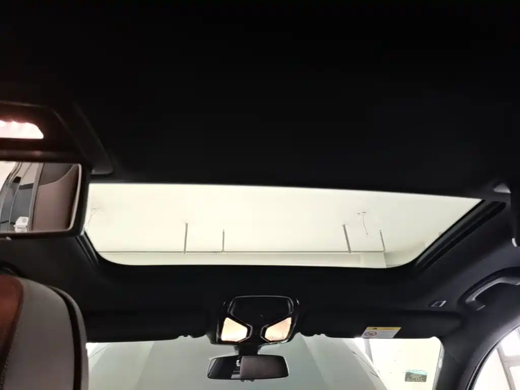 BMW 7 Series — миниатюра 18