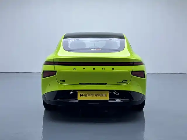 XPeng P7 — миниатюра 9