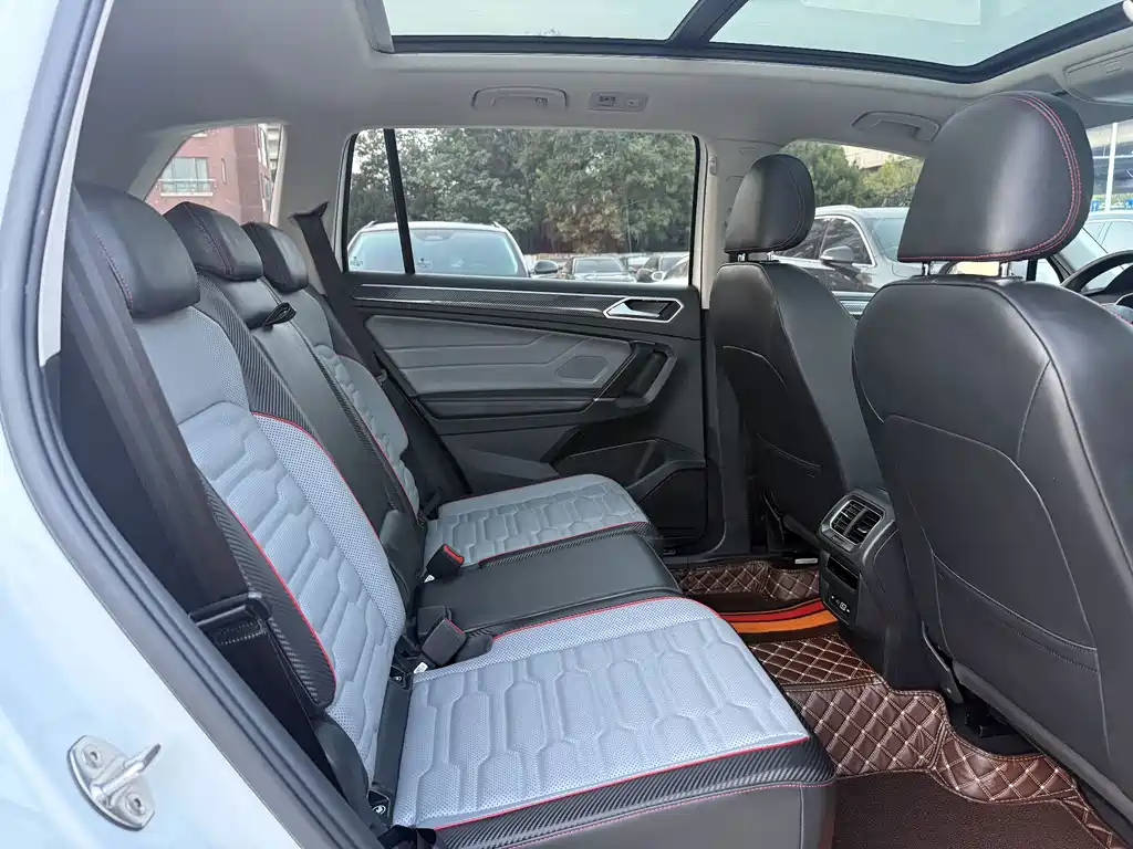 Volkswagen Tiguan L — миниатюра 8