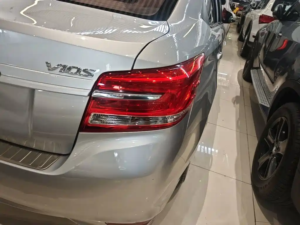 Toyota Vios — миниатюра 8