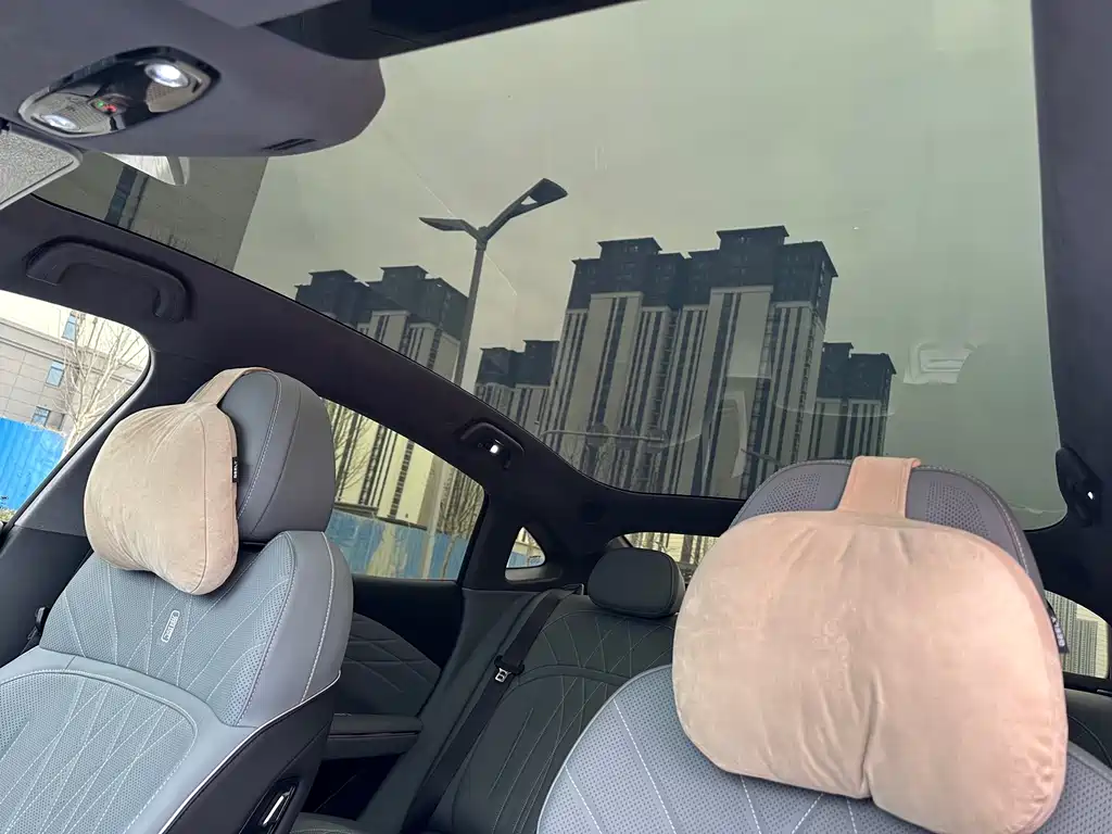 GEELY GALAXY GALAXY E8