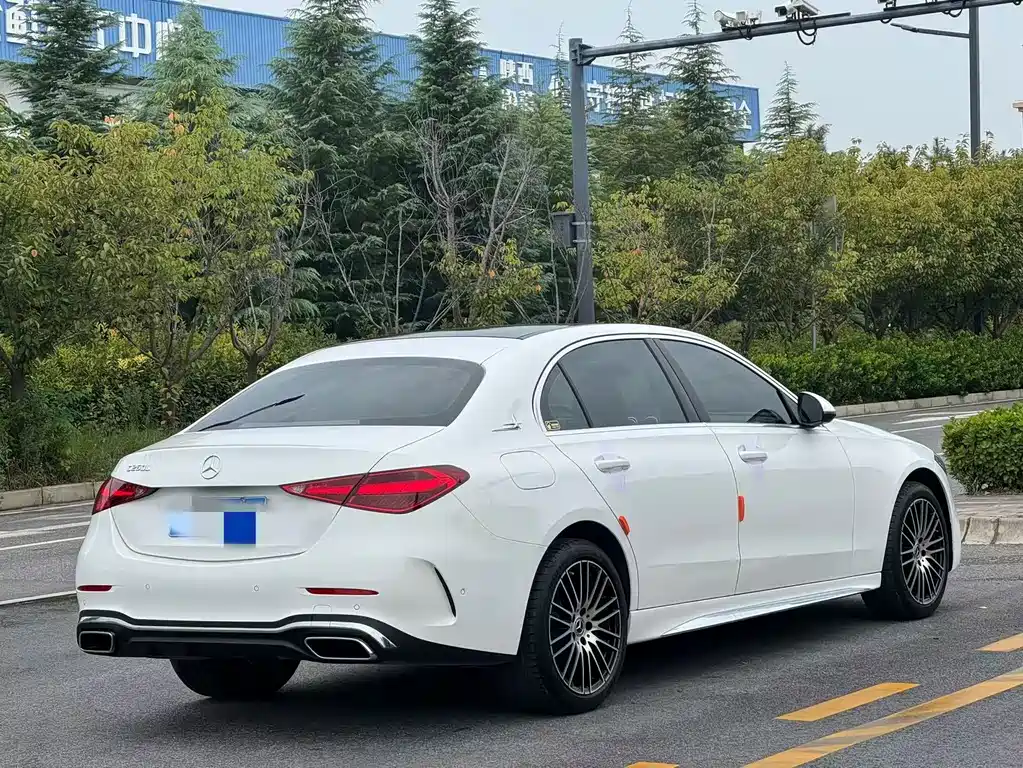 Mercedes-Benz C-Class — миниатюра 9