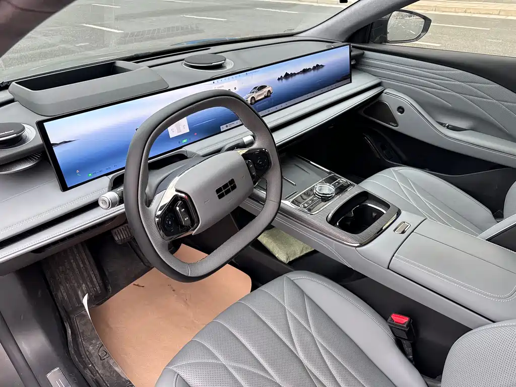 GEELY GALAXY GALAXY E8