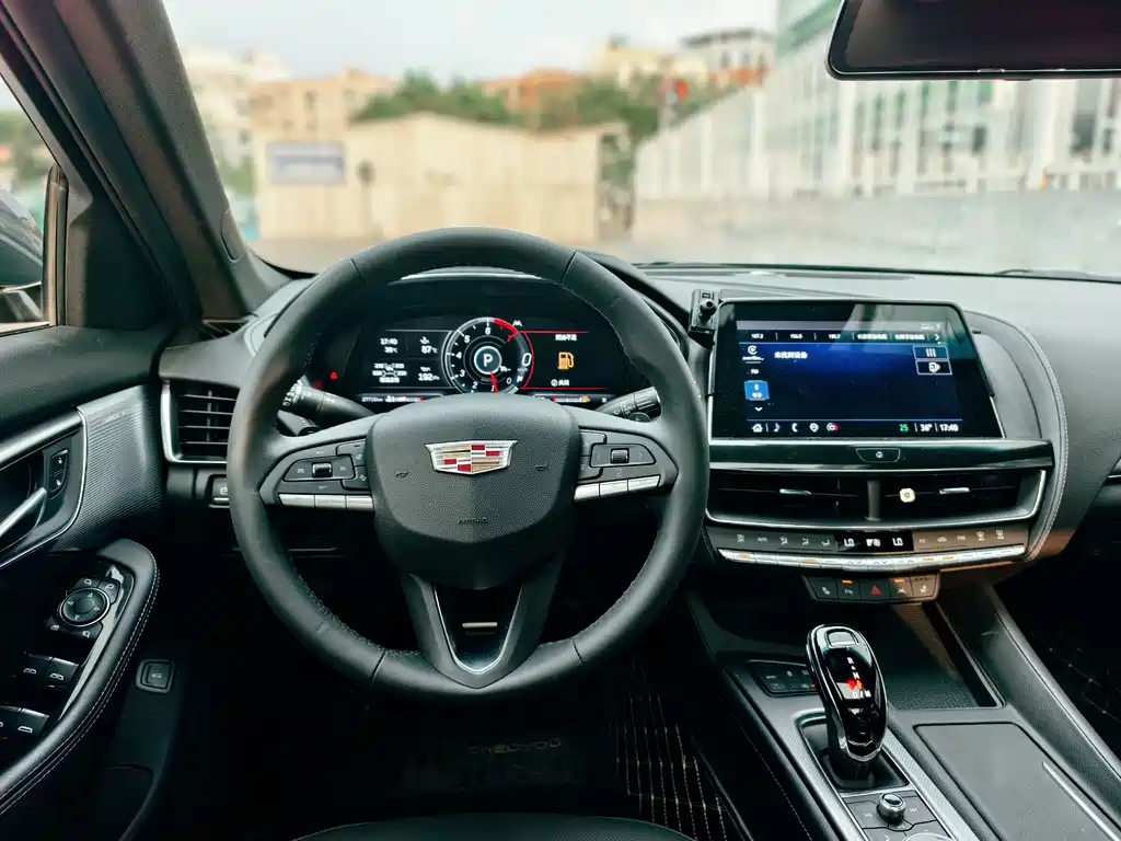 Cadillac CT5 — миниатюра 11