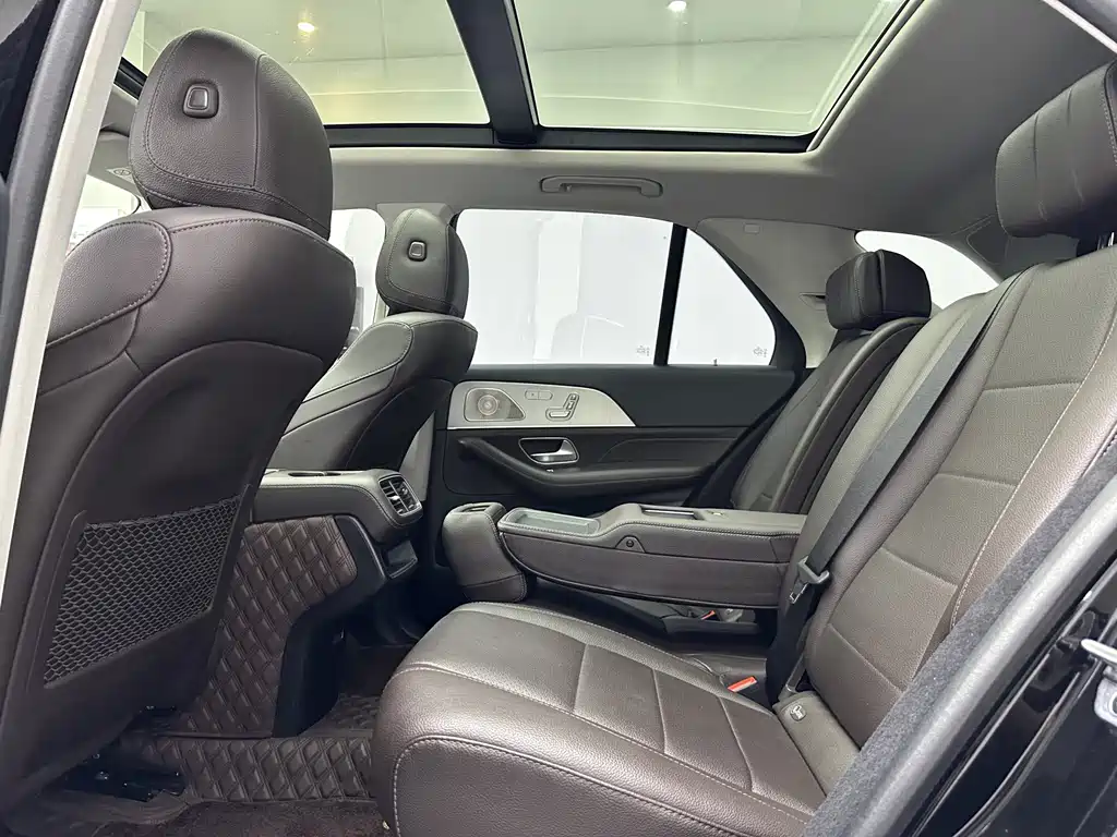 Mercedes-Benz GLE (Import) — миниатюра 11