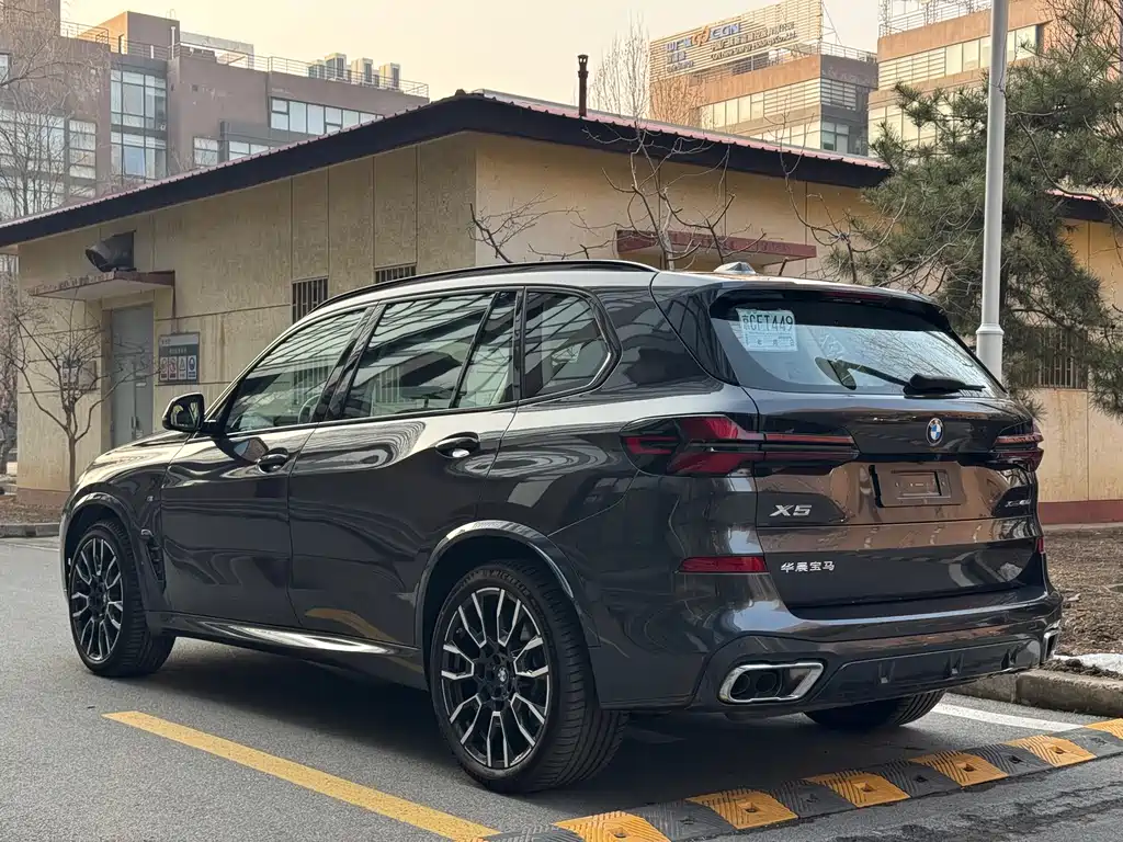 BMW X5 2023 xDrive 40Li M Sport