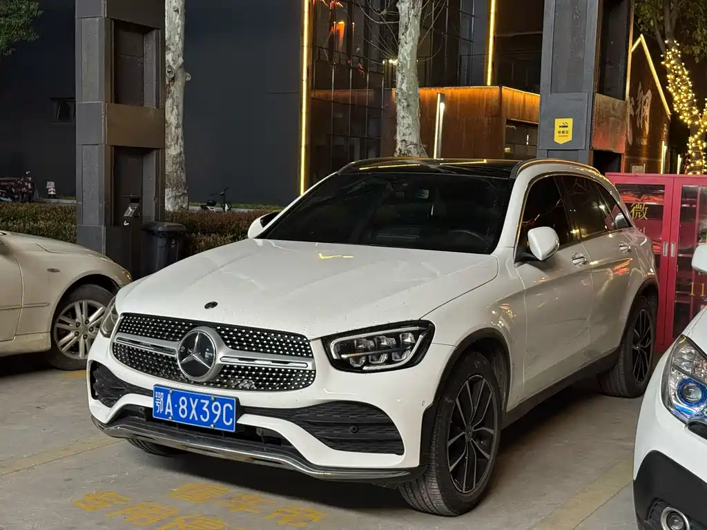 Купить Mercedes-Benz GLC