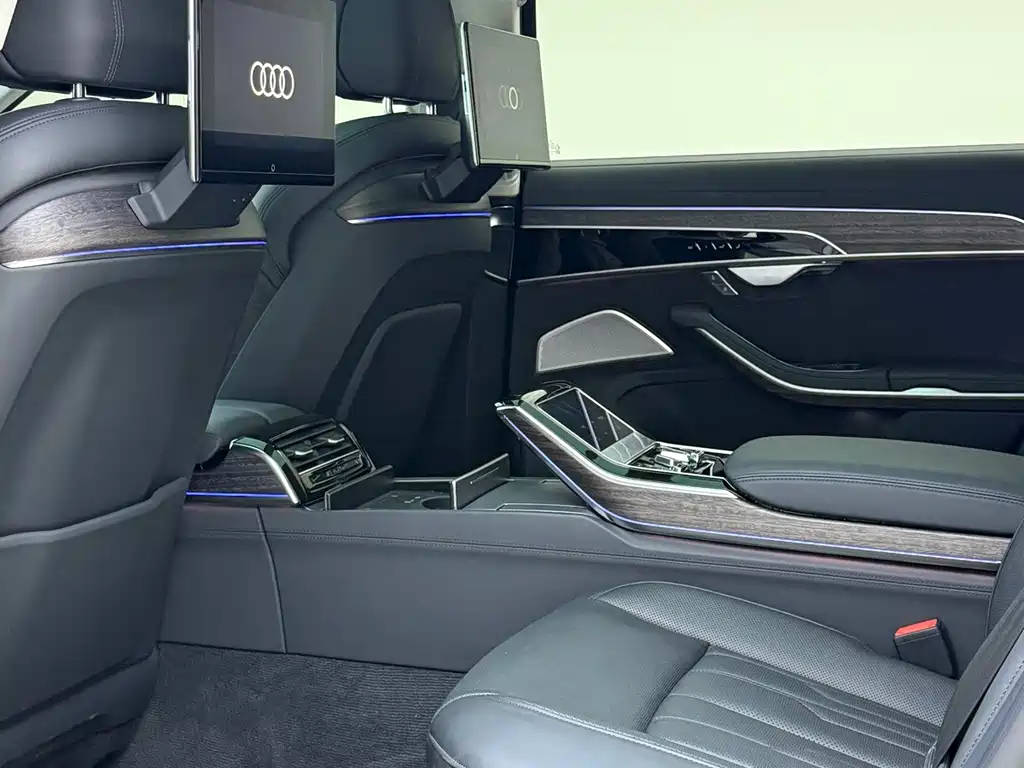 Audi A8 — миниатюра 6