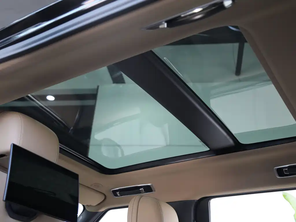 Land Rover Range Rover — миниатюра 21