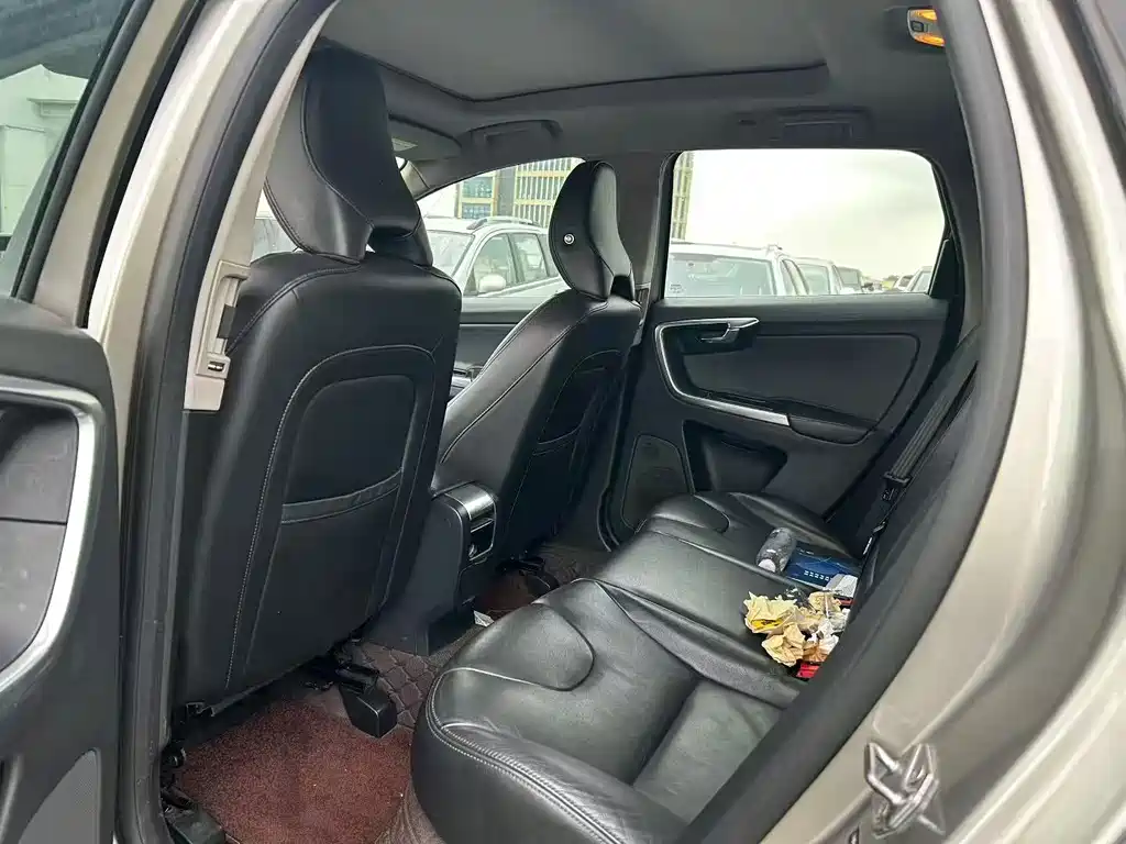 Volvo XC60 (Import) — миниатюра 5