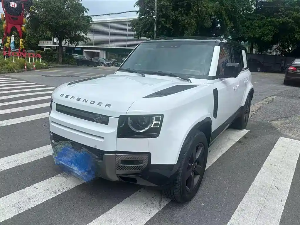 Land Rover Defender 2023
