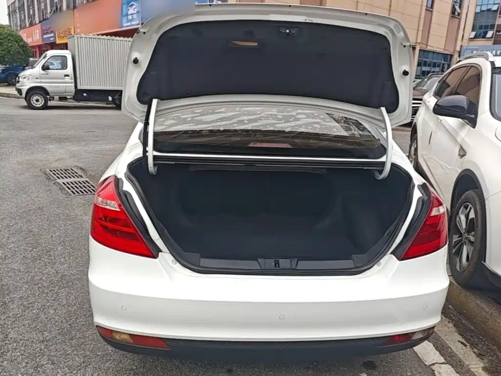 Geely Emgrand — миниатюра 19