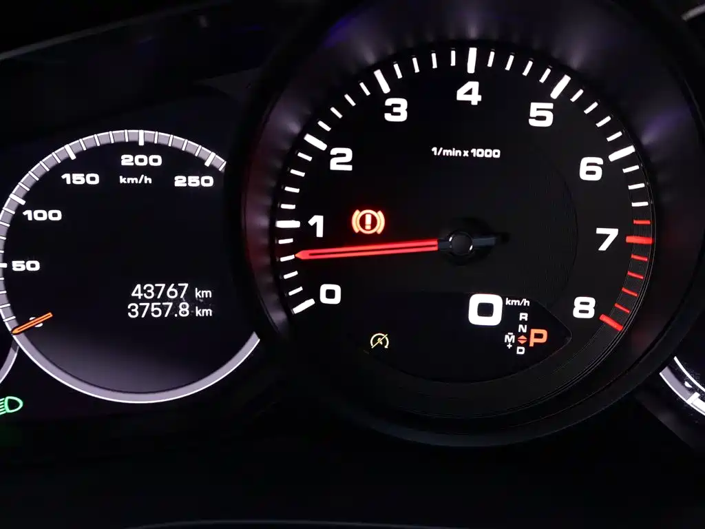 Porsche Cayenne — миниатюра 15