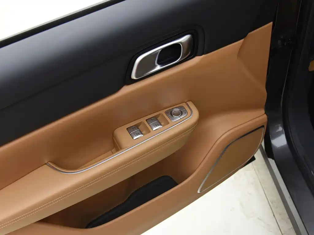 Li Auto Li ONE — миниатюра 8
