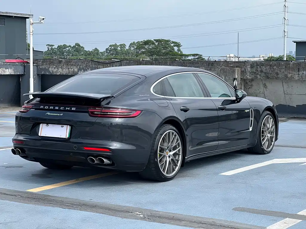 Porsche Panamera 2017 Panamera 4 E-Hybrid Executive Long Wheelbase 2.9T