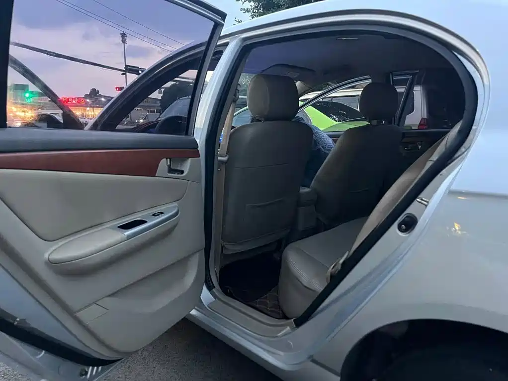 Lifan 力帆630 — миниатюра 5