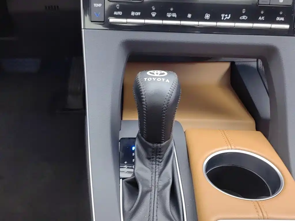 Toyota Avalon — миниатюра 13