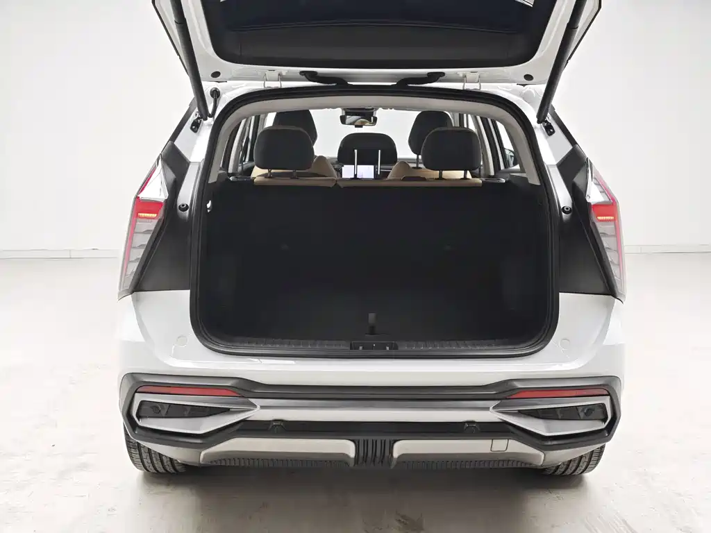 Geely Boyue L — миниатюра 12
