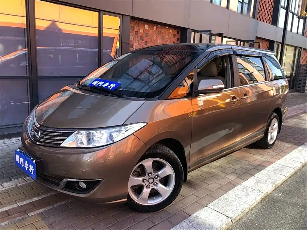 BYD M6 2014