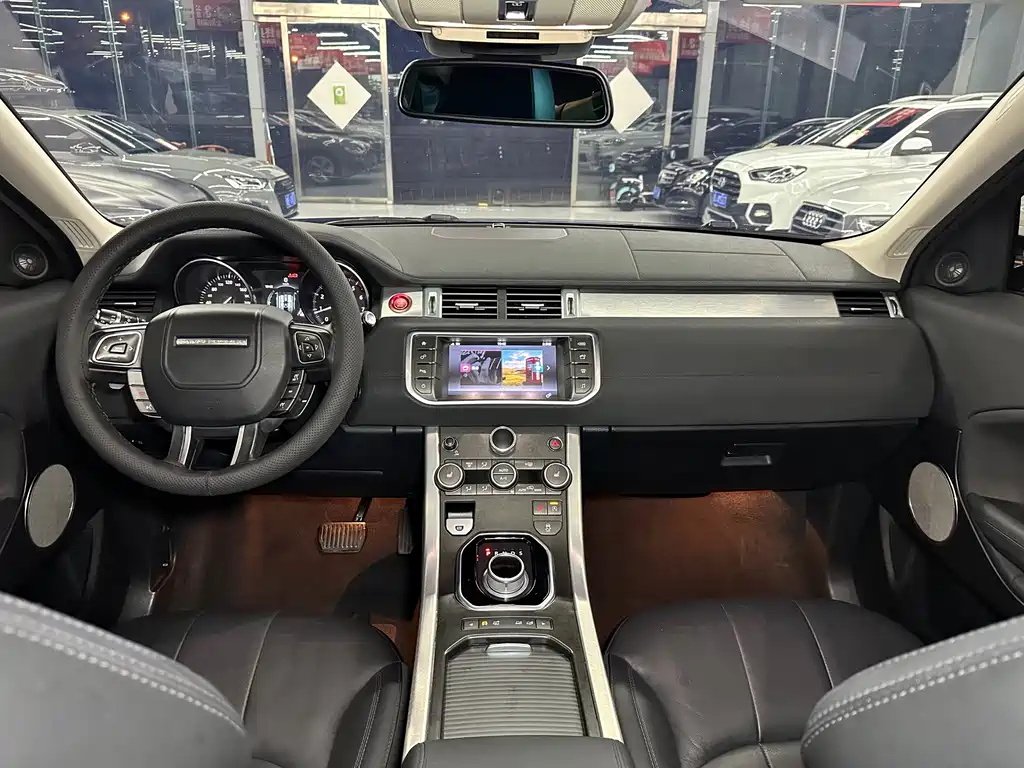 Land Rover Evoque — миниатюра 9