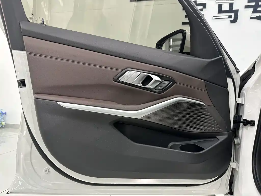 BMW 3 Series — миниатюра 20